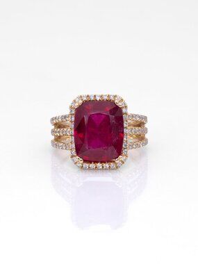 7.6Ct Madagascar Ruby Ring with Earth-Mined Diamond Accents: Solid 14K Gold